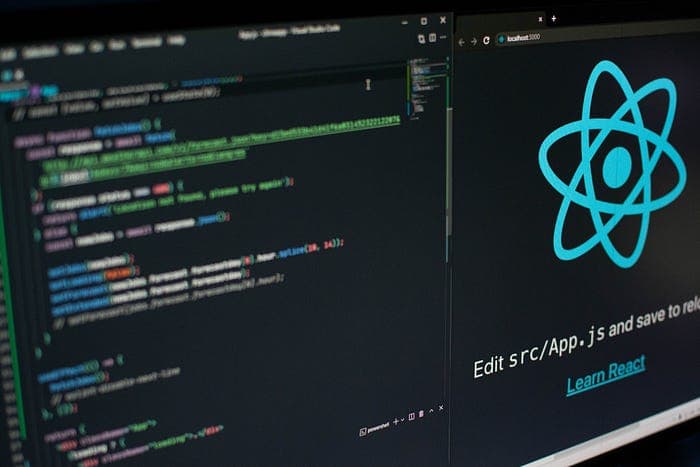 Part 1: Making a tic-tac-toe game in React JS.